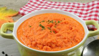 Recette  Purée de carottes maison [upl. by Eelta]